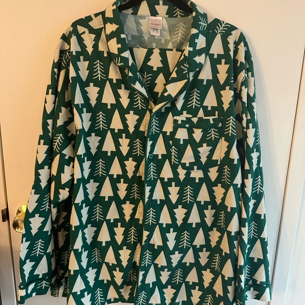 Hanna Andersson Green and White Pajama Top and Bottom set